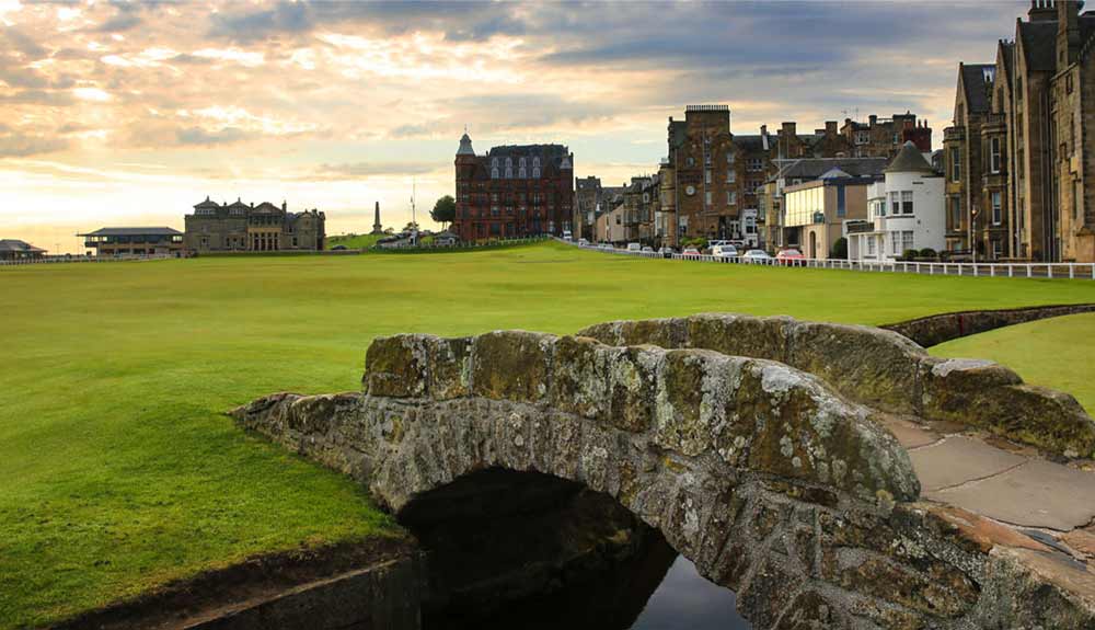 Old Course St. Andrews, uno de los mejores campos de golf en St Andrews y Fife